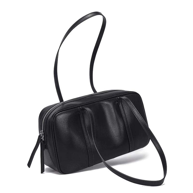 Valentina Mila bowling bag in Black, front view