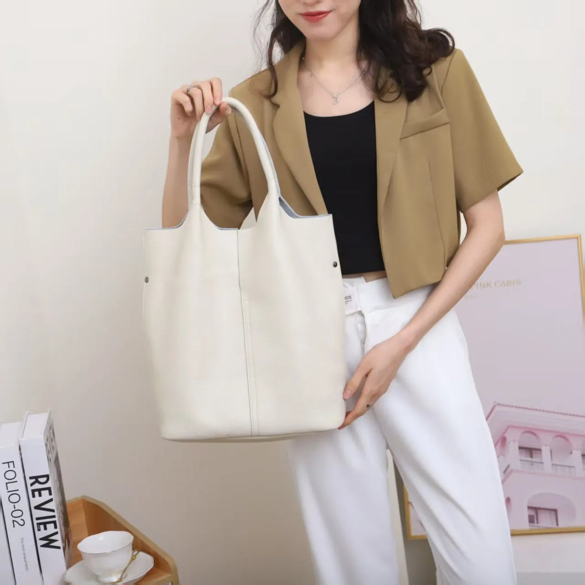 Valentina Arco bucket bag in Beige