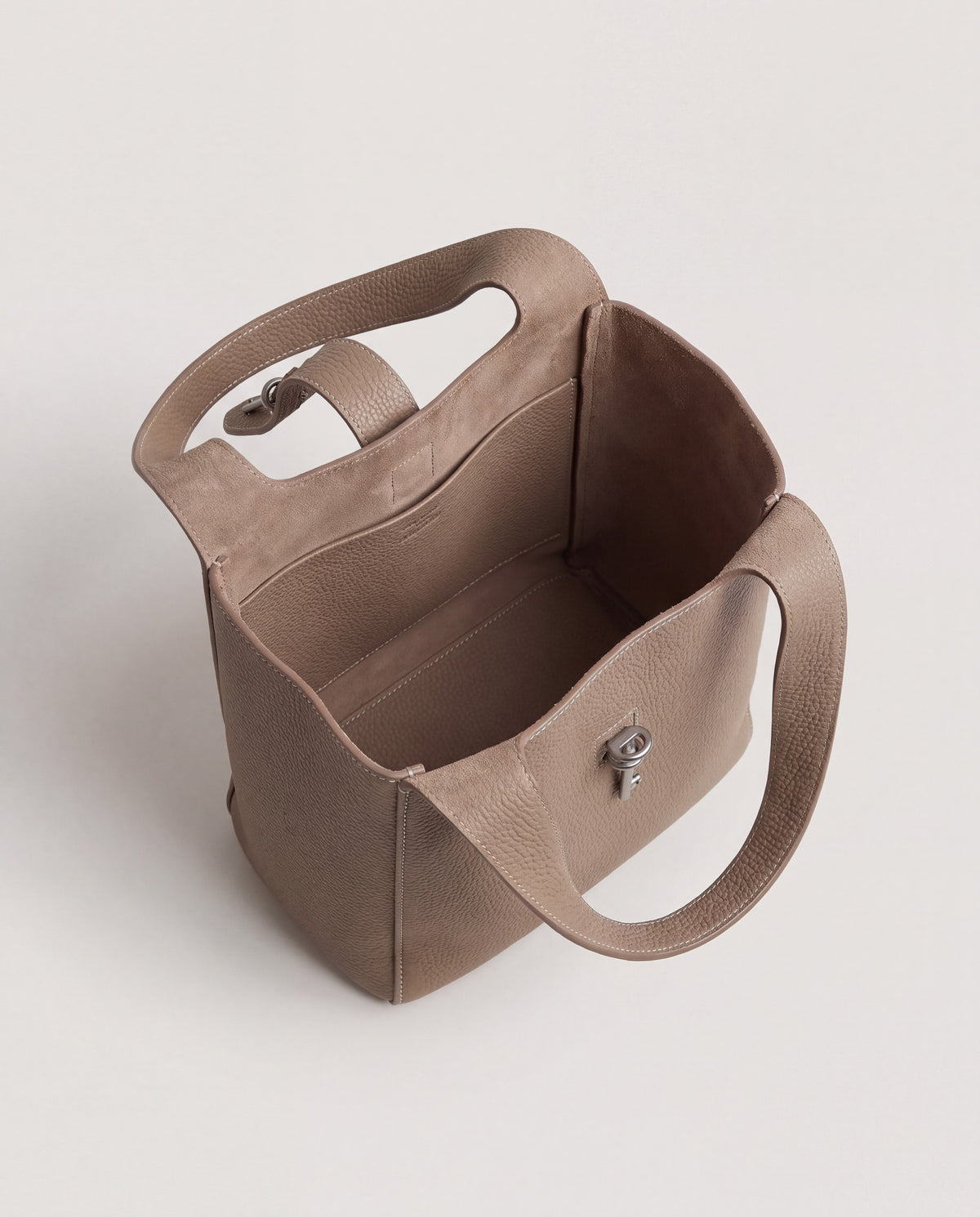 Amalfi bag in Taupe – interior view