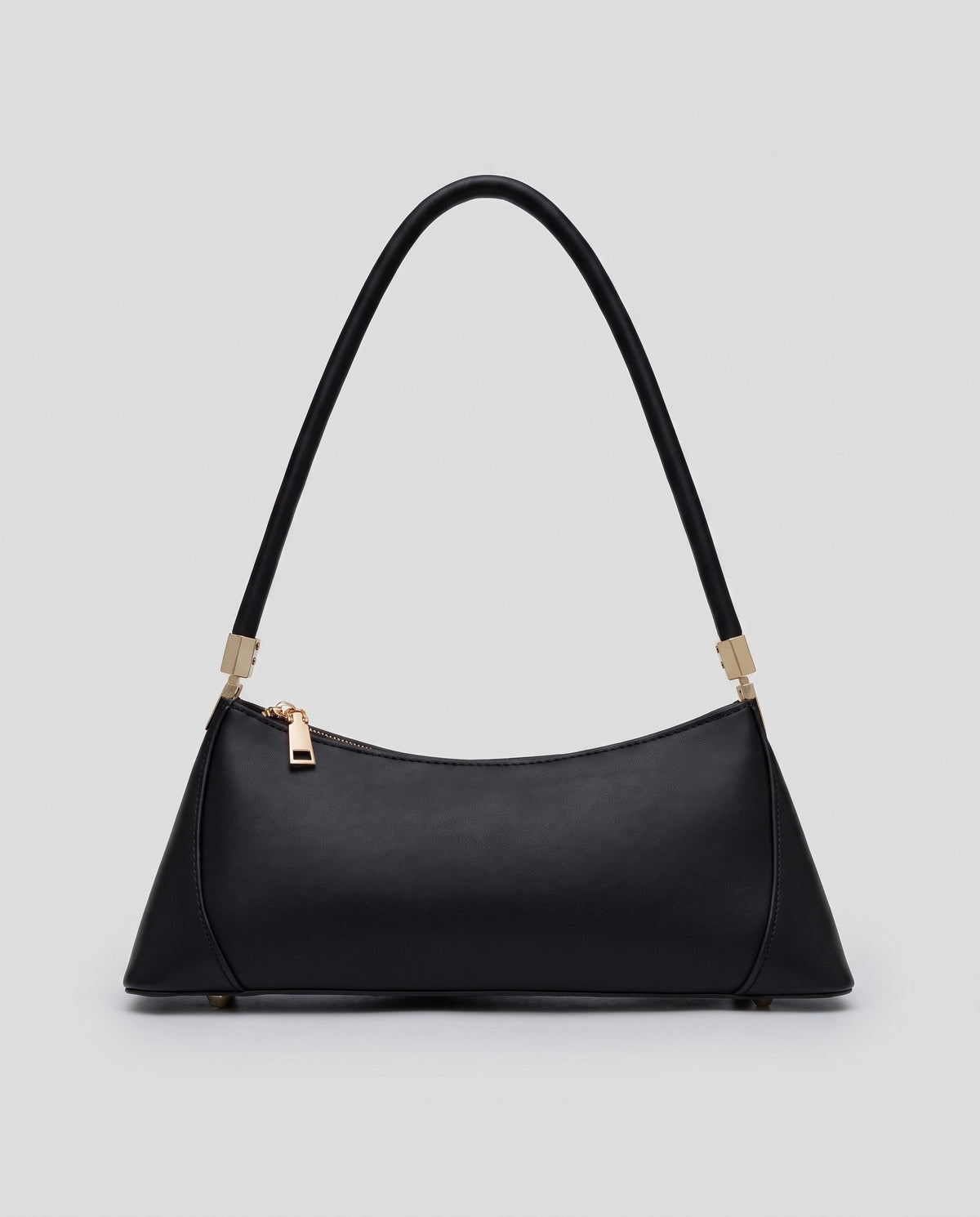 Arc leather shoulder bag in Black – front view