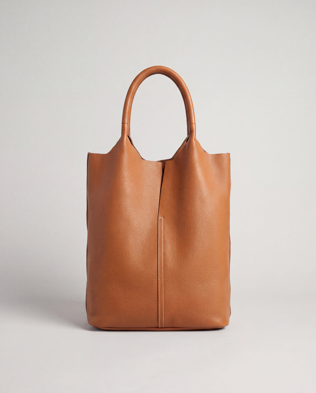Arco bag in Caramel – front view