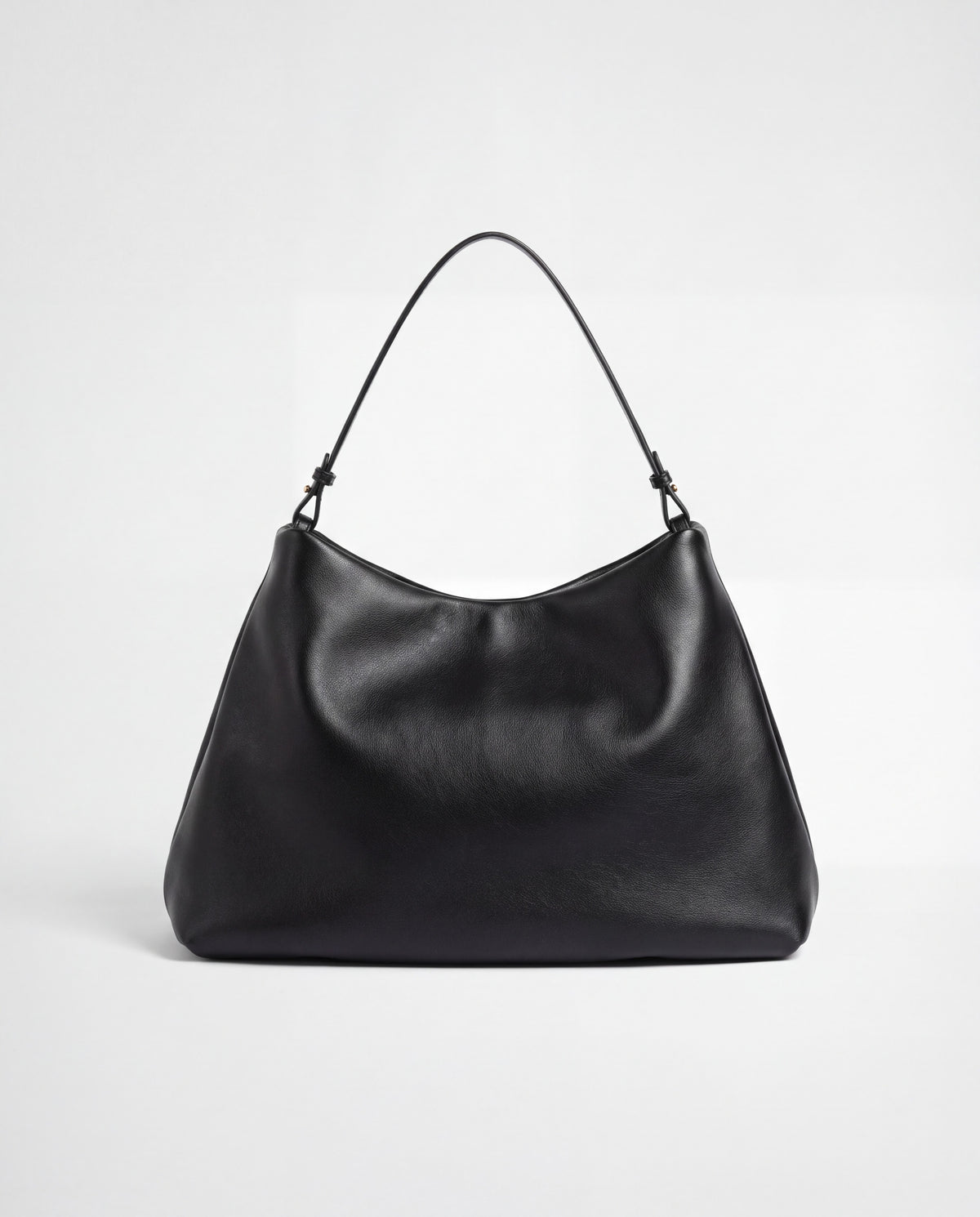 Assisi bag in Black – back view