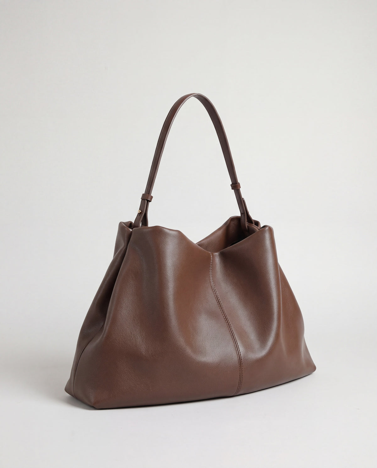 Assisi bag in Brown – three-quarter view