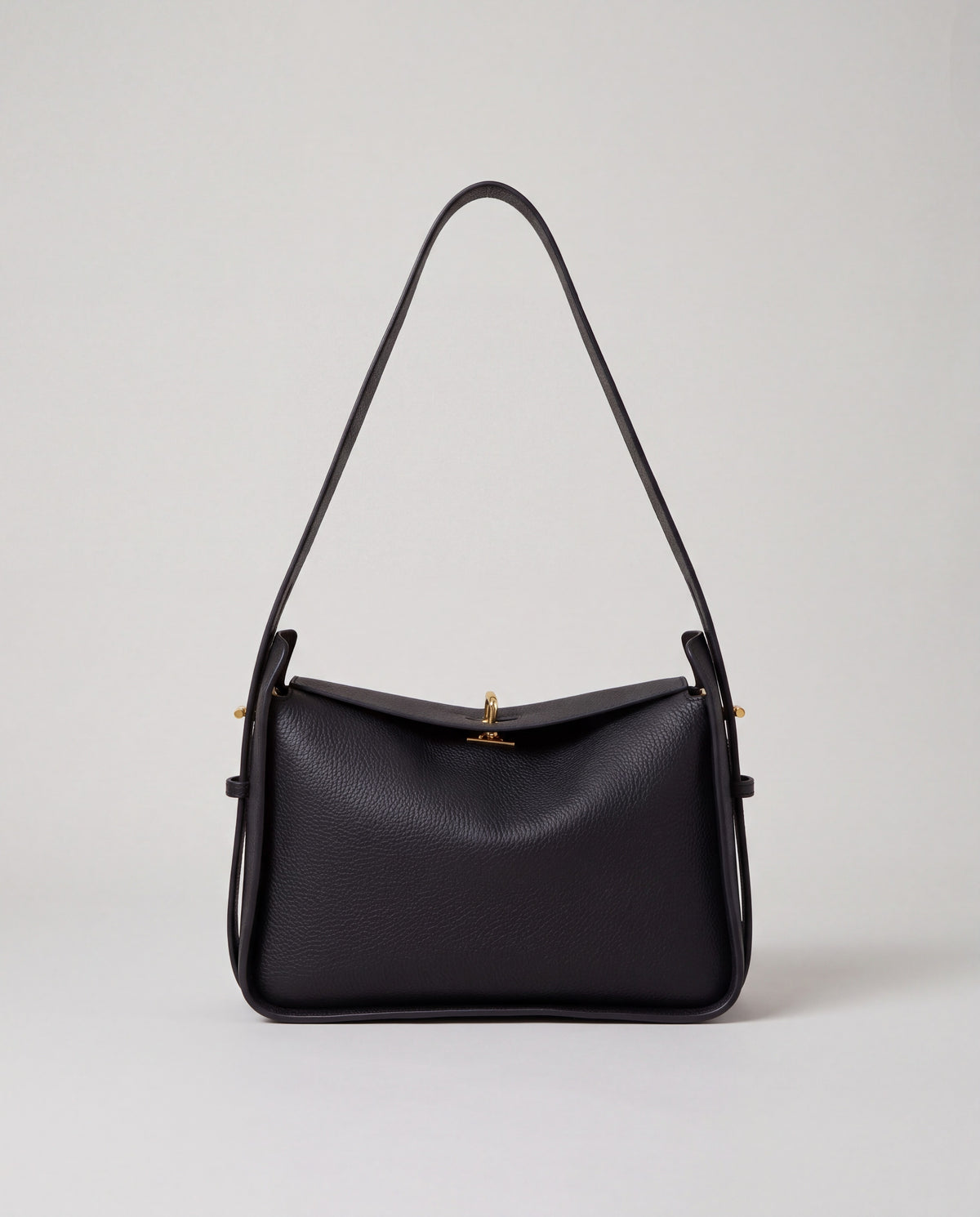Asti bag in Black – front view