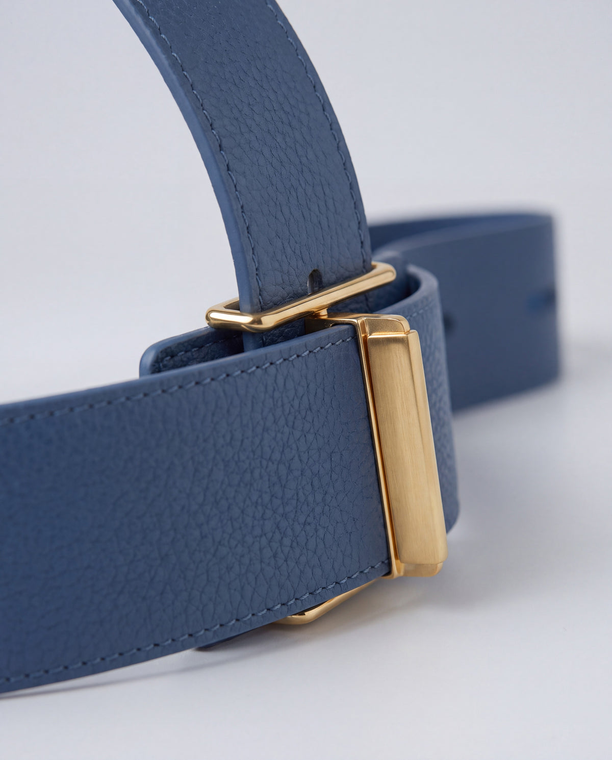 Asti bag in Blue – hardware detail