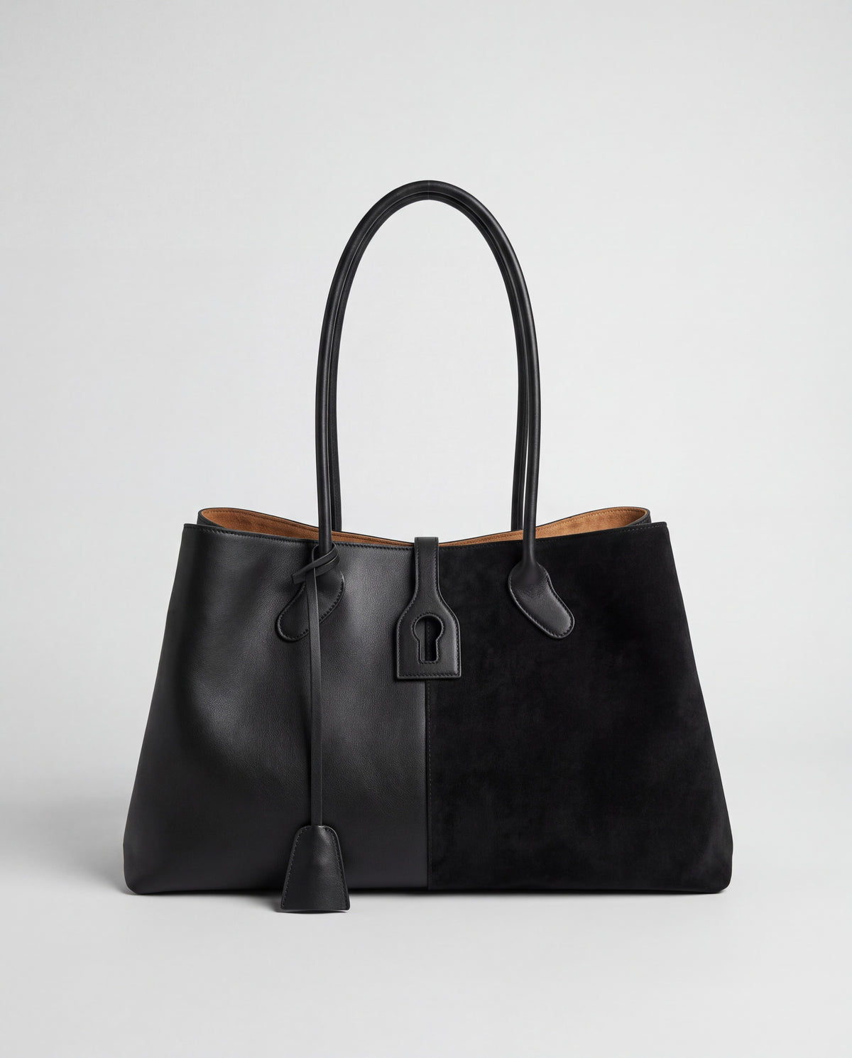 Bello bag in Black – front view