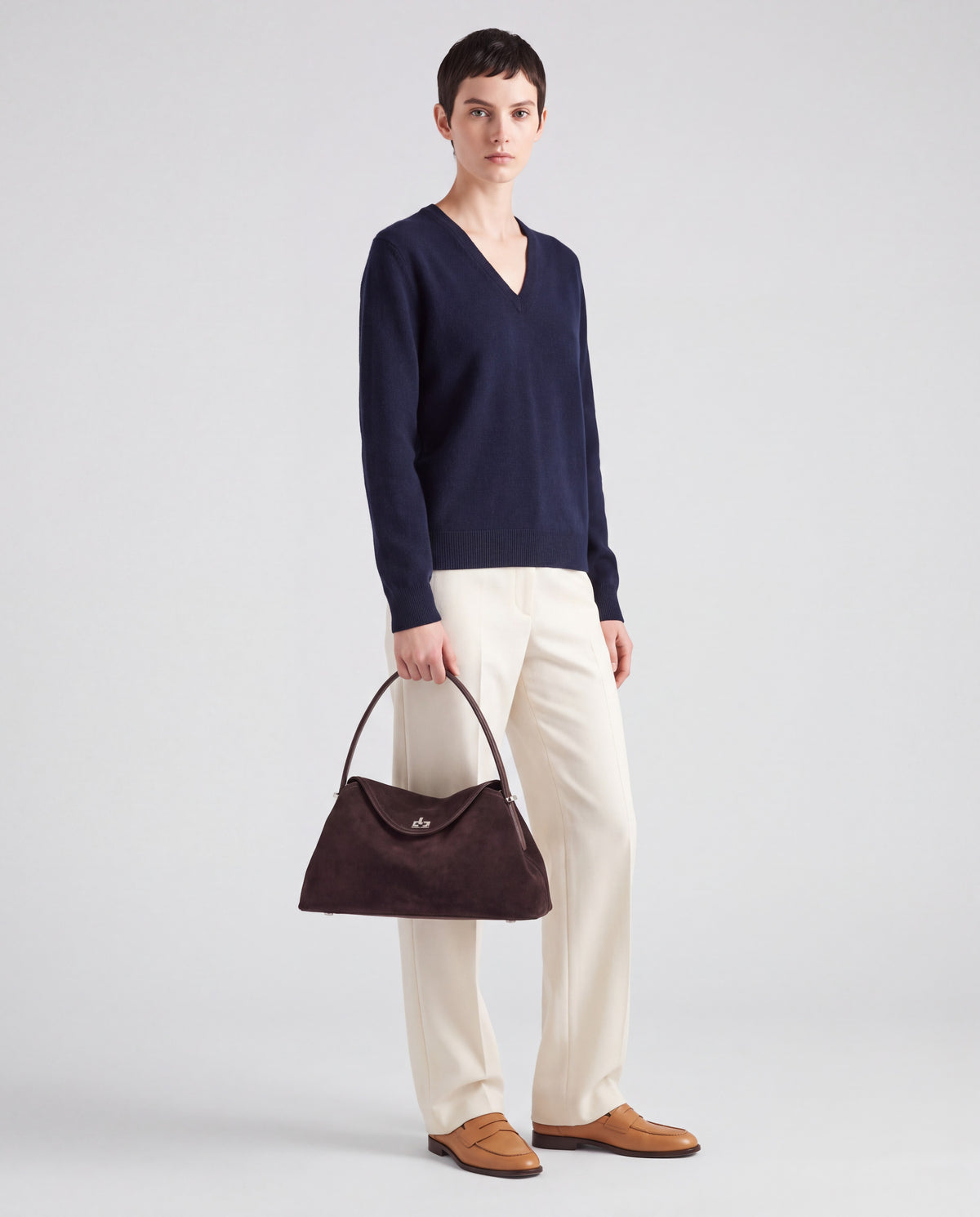Bowler bag in Espresso – worn by model, close-up