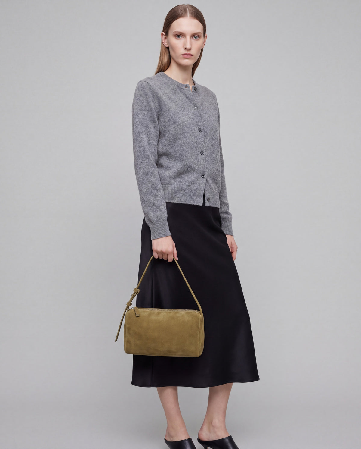 Brera bag in Olive – worn by model, close-up