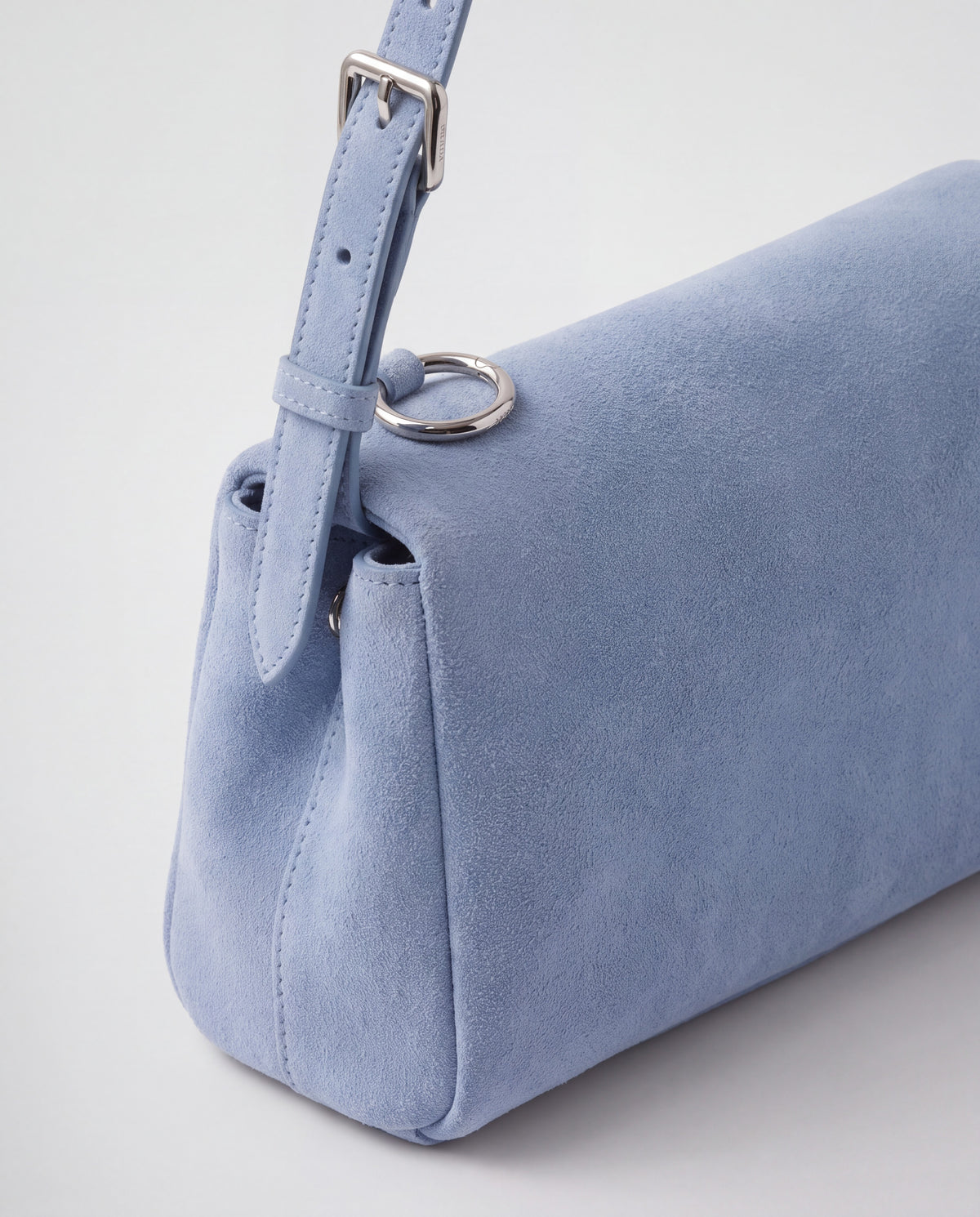 Brera bag in Sky – leather detail