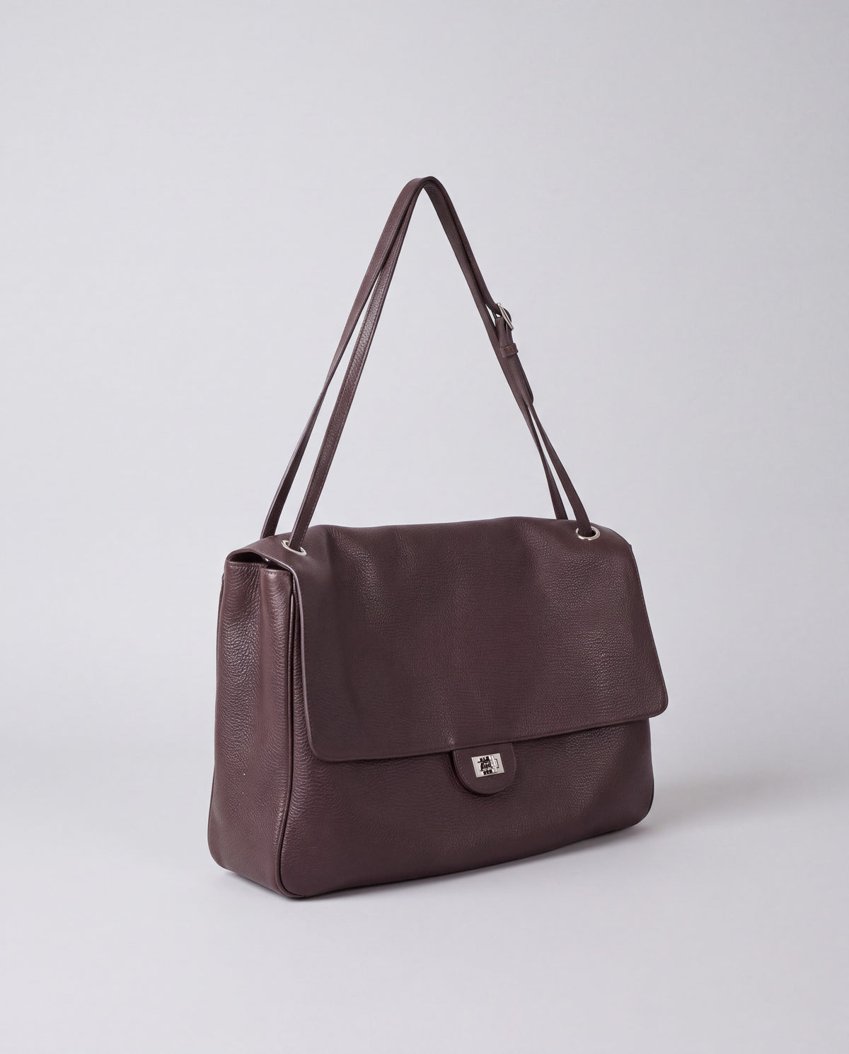 Brio Large bag in Mocha – three-quarter view