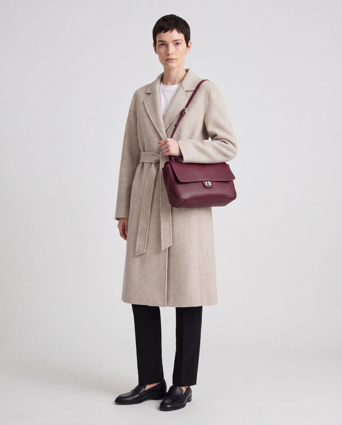 Brio Small bag in Burgundy – worn by model, full length