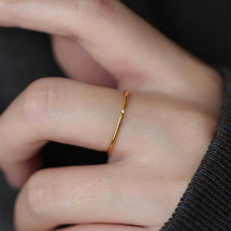 Single Diamond Gold Ring