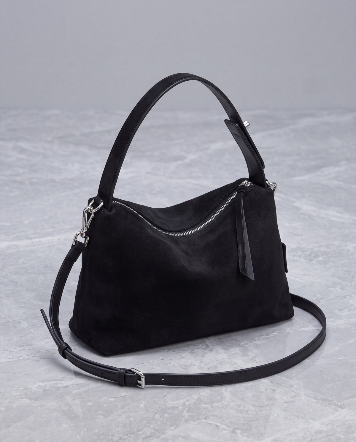Calma bag in Black – three-quarter view