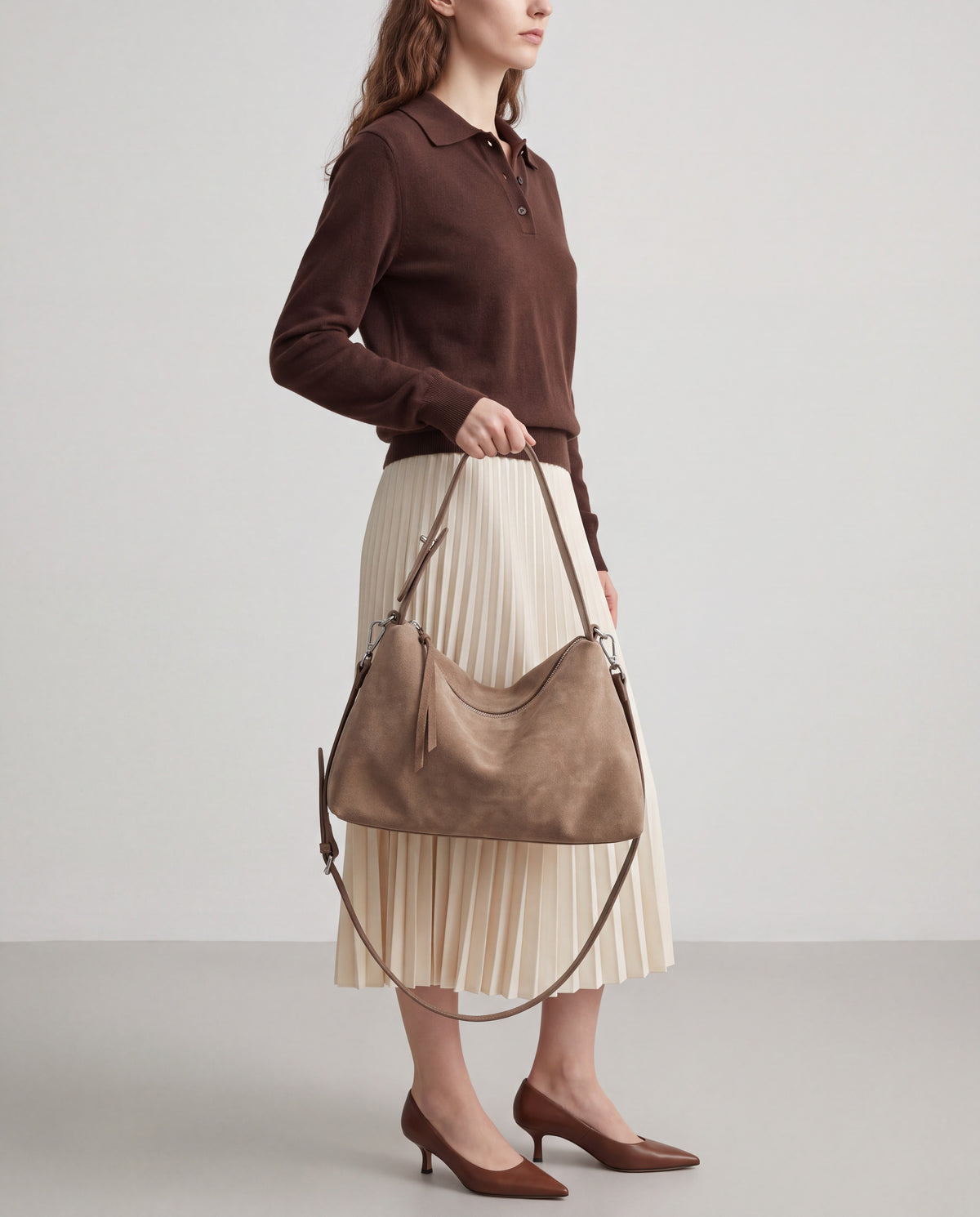 Calma bag in Taupe – worn by model, close-up