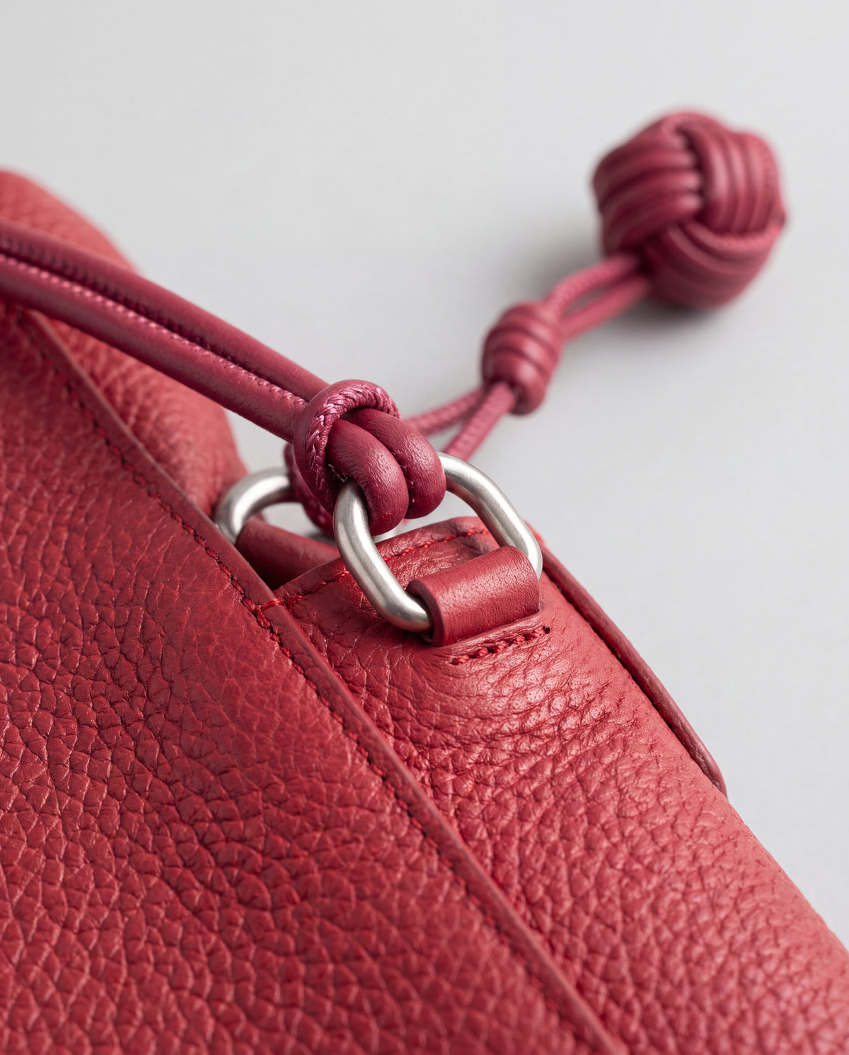 Cara bag in Cherry – hardware detail
