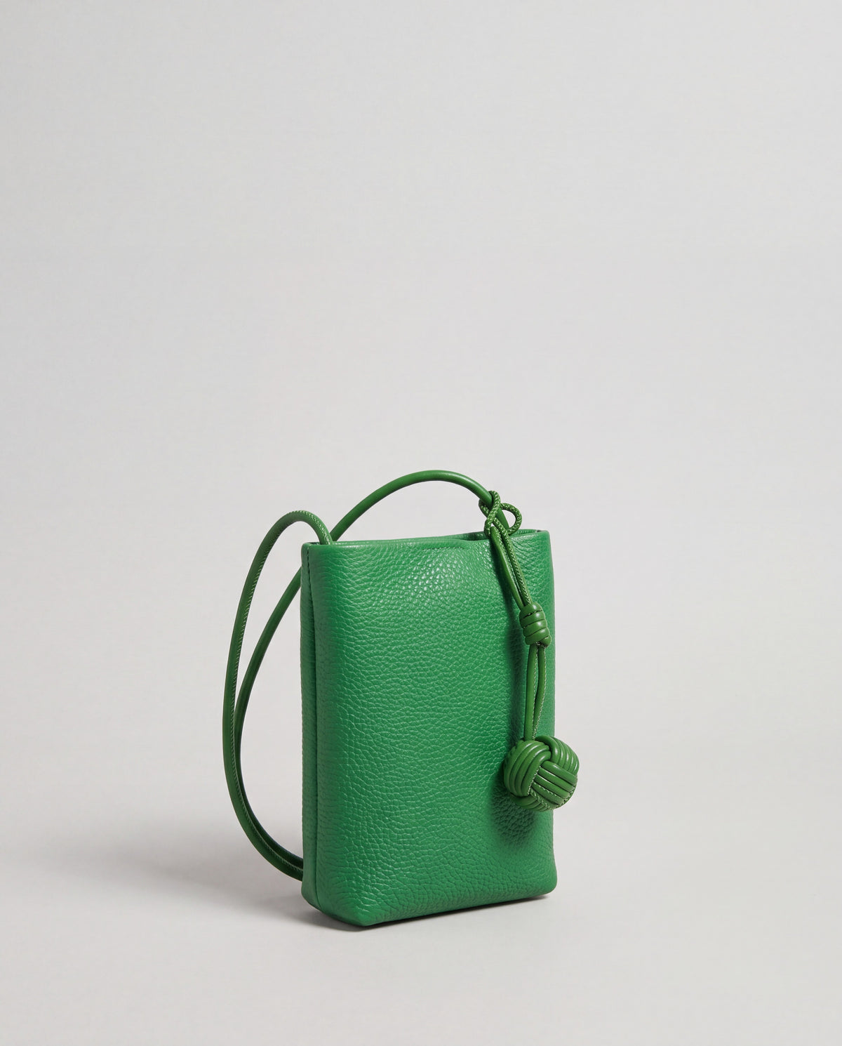Cara bag in Green – three-quarter view