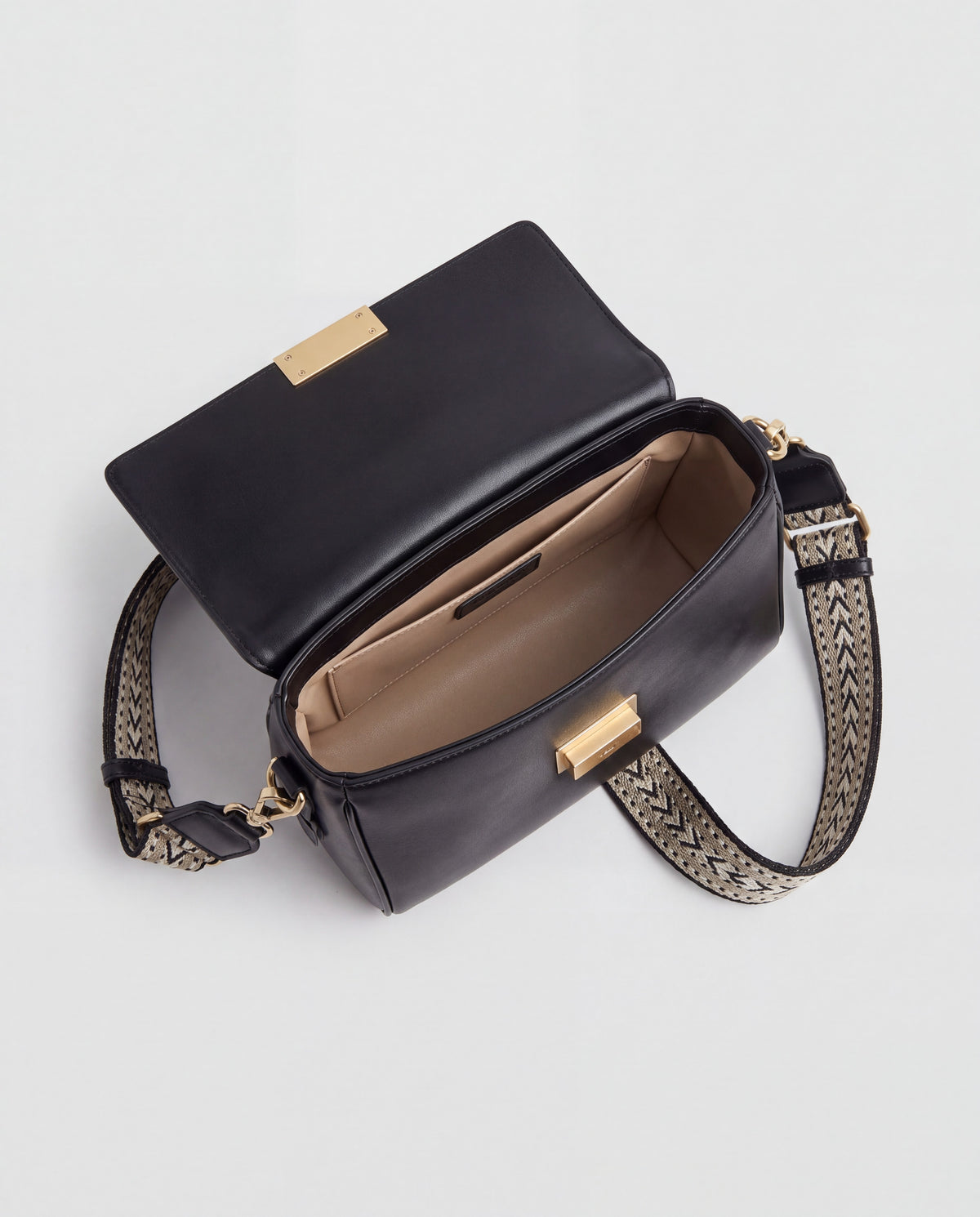 Cedro bag in Black – interior view