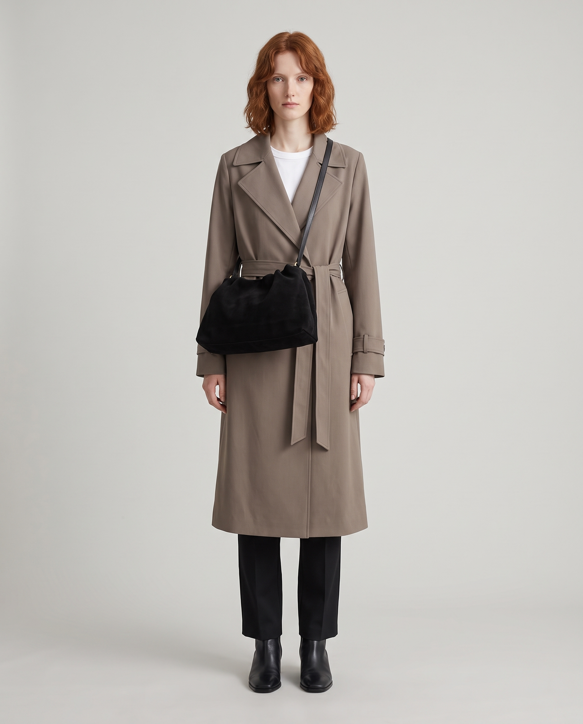 Model with the Cielo gathered suede bag in black, full length