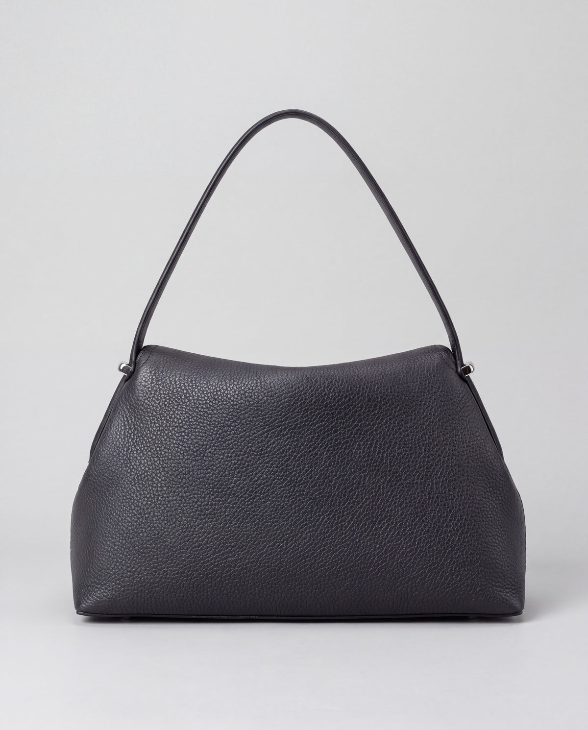 Como bag in Charcoal – back view