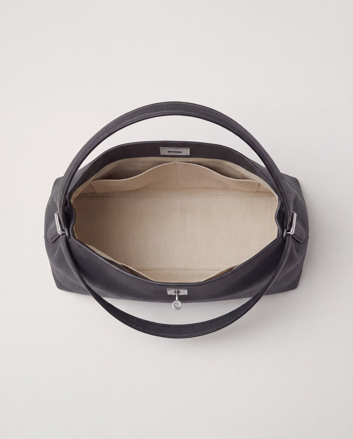 Como bag in Charcoal – interior view