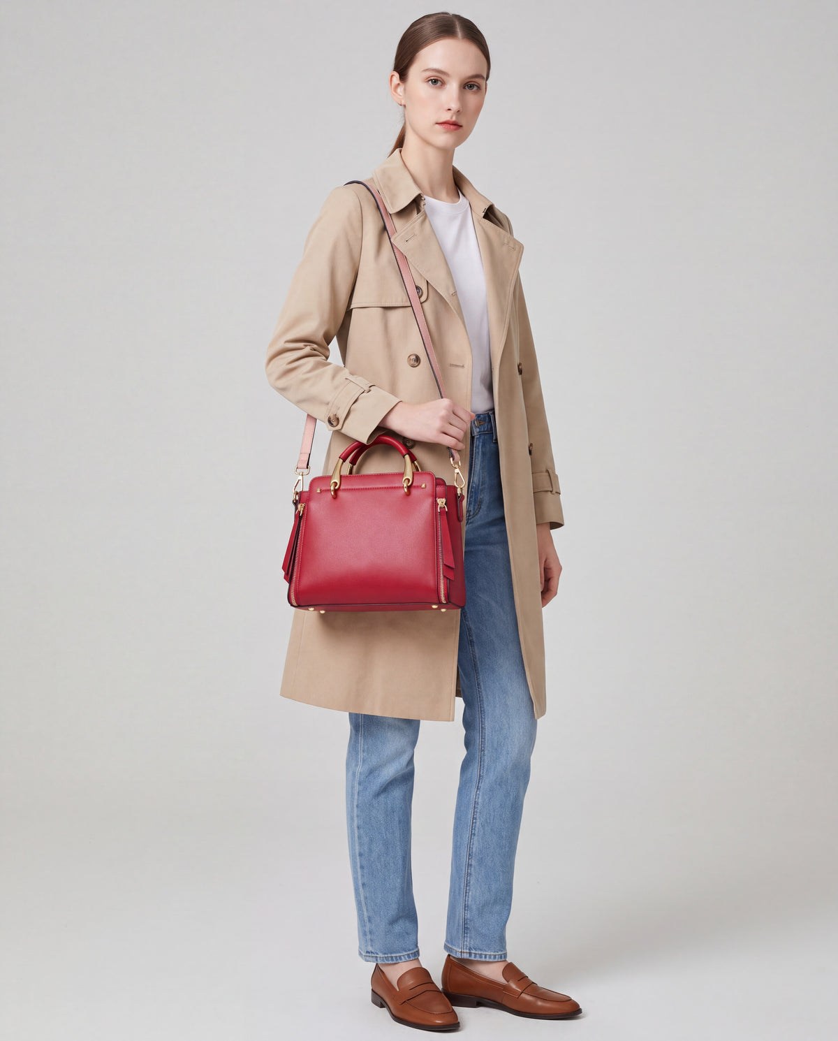 Contrast bag in Red – worn by model, close-up