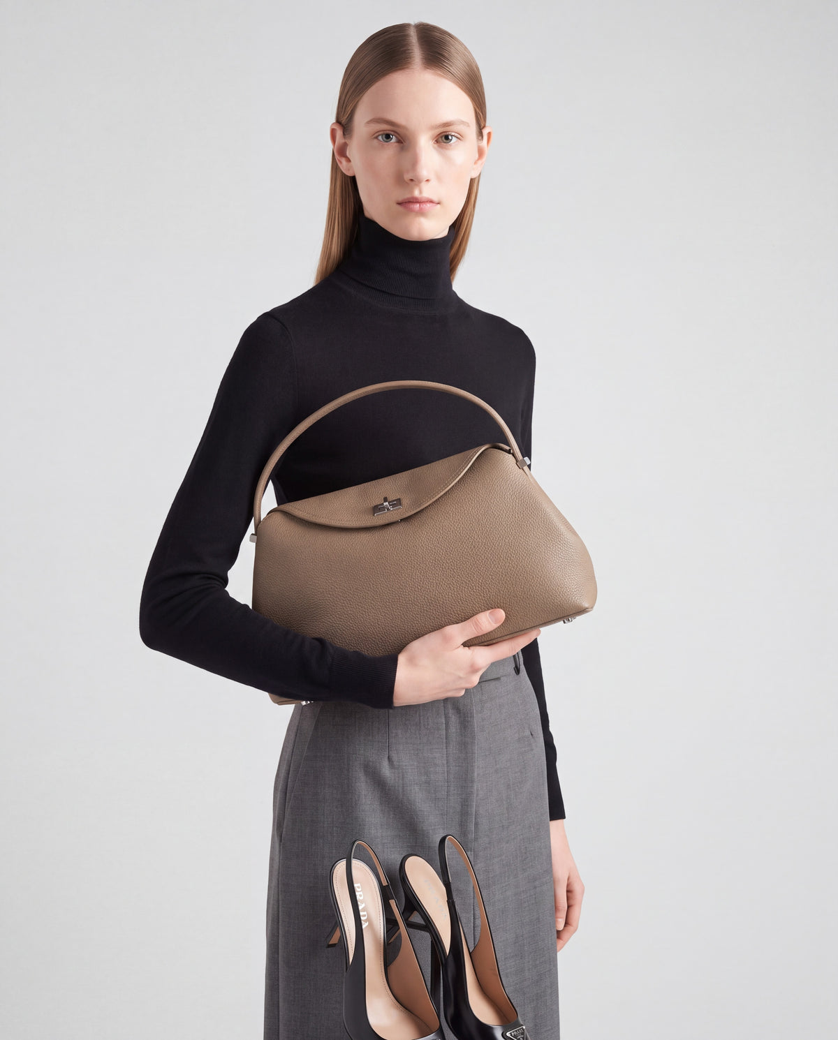 Corda bag in Taupe – worn by model, close-up