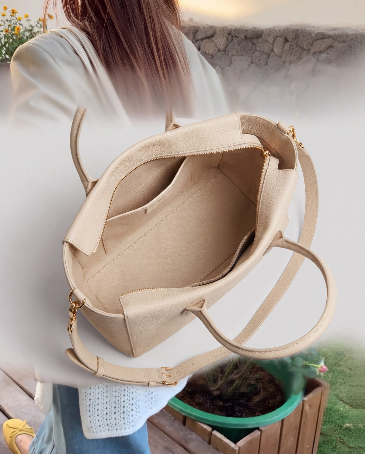 Cortina bag in Beige – interior view