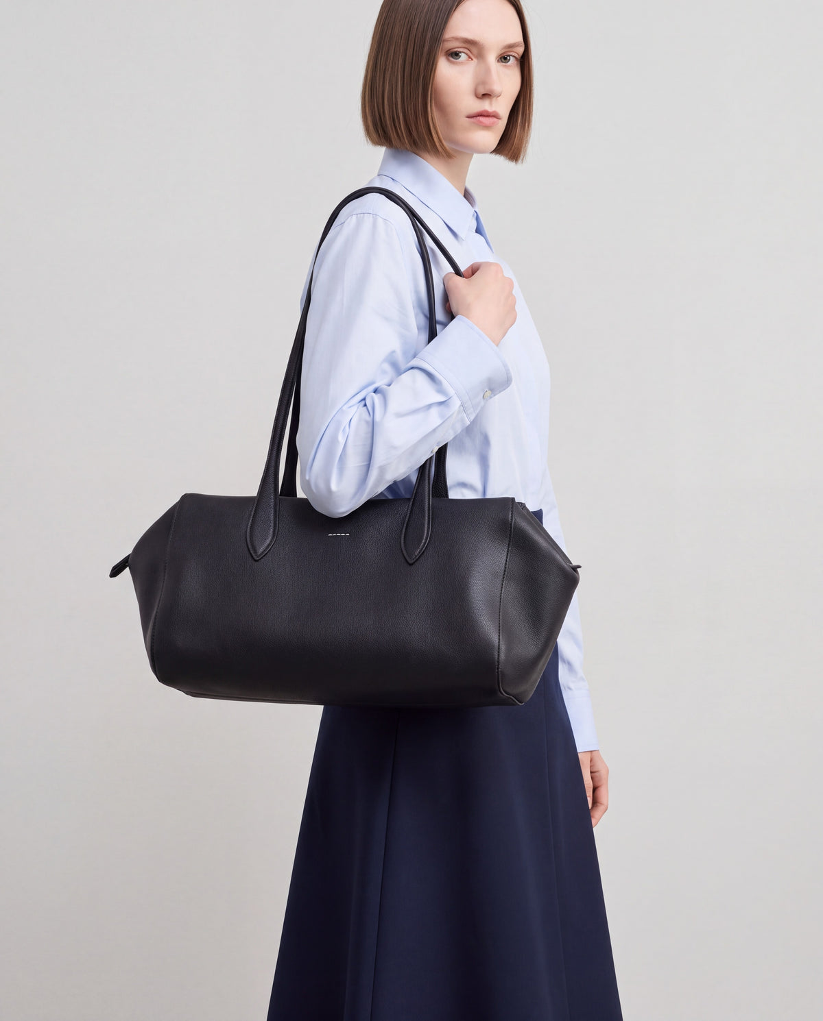 Cortina bag in Black – worn by model, close-up