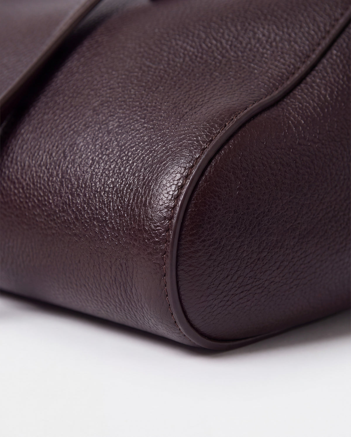 Cortina bag in Chocolate – leather detail