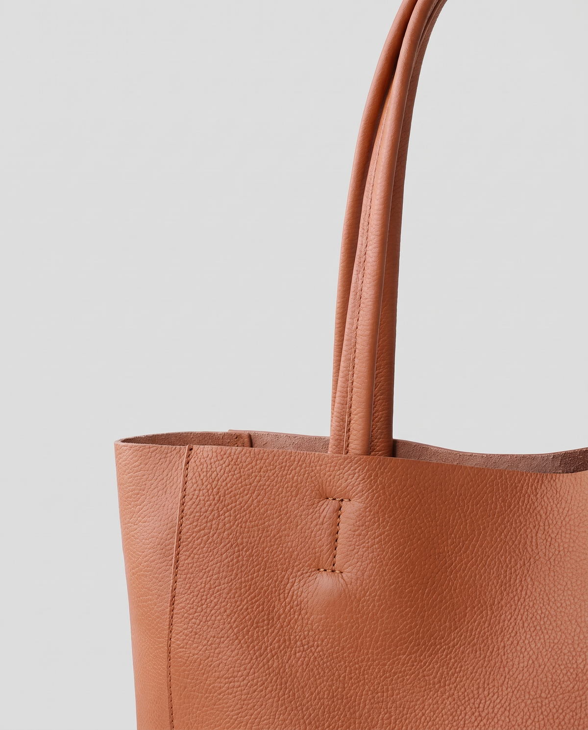 Costa leather tote in cognac, hardware and leather detail