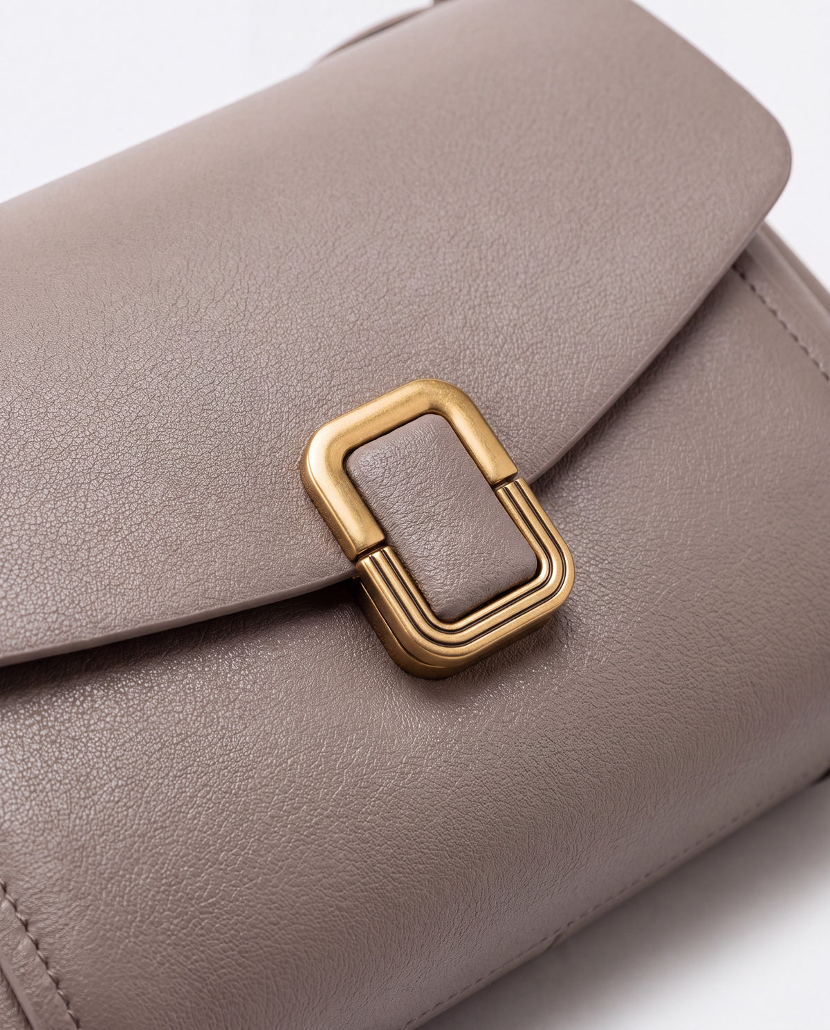 Creta bag in Stone – leather detail