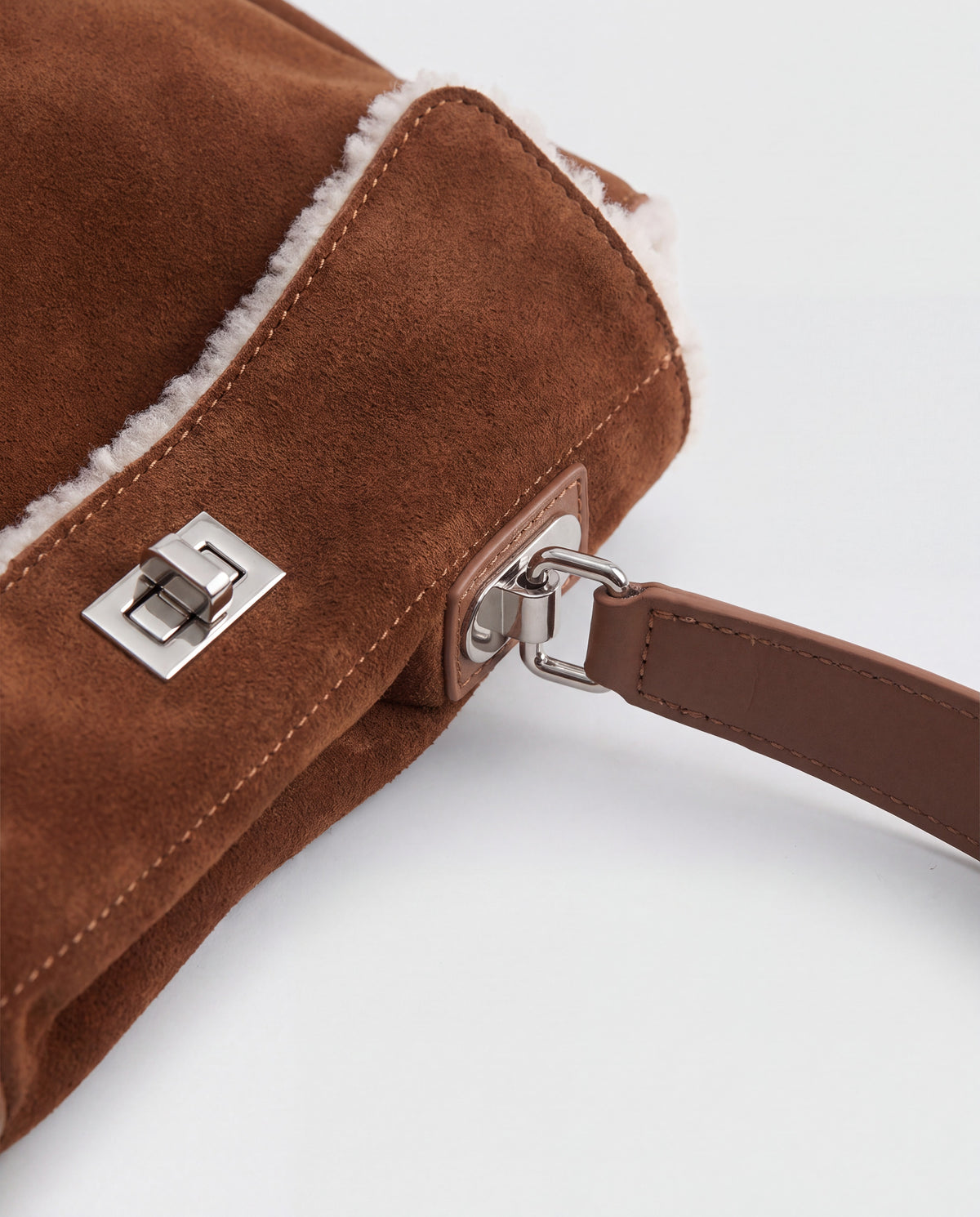Dolce Small bag in Brown – hardware detail