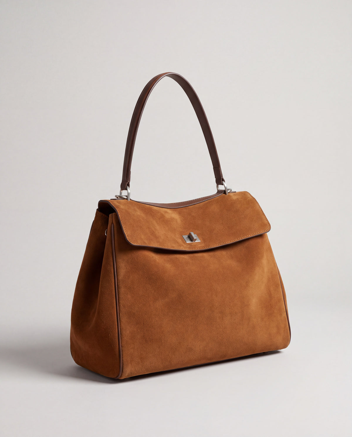 Dolce Large bag in Caramel – three-quarter view