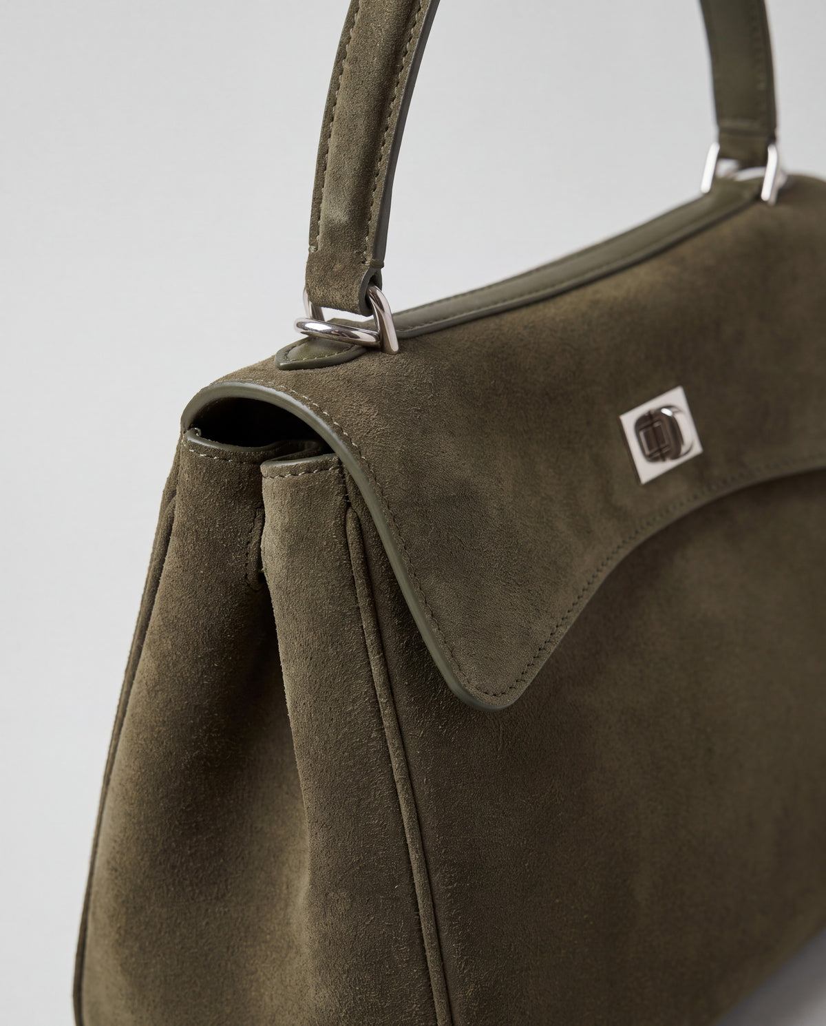 Dolce Large bag in Forest – leather detail