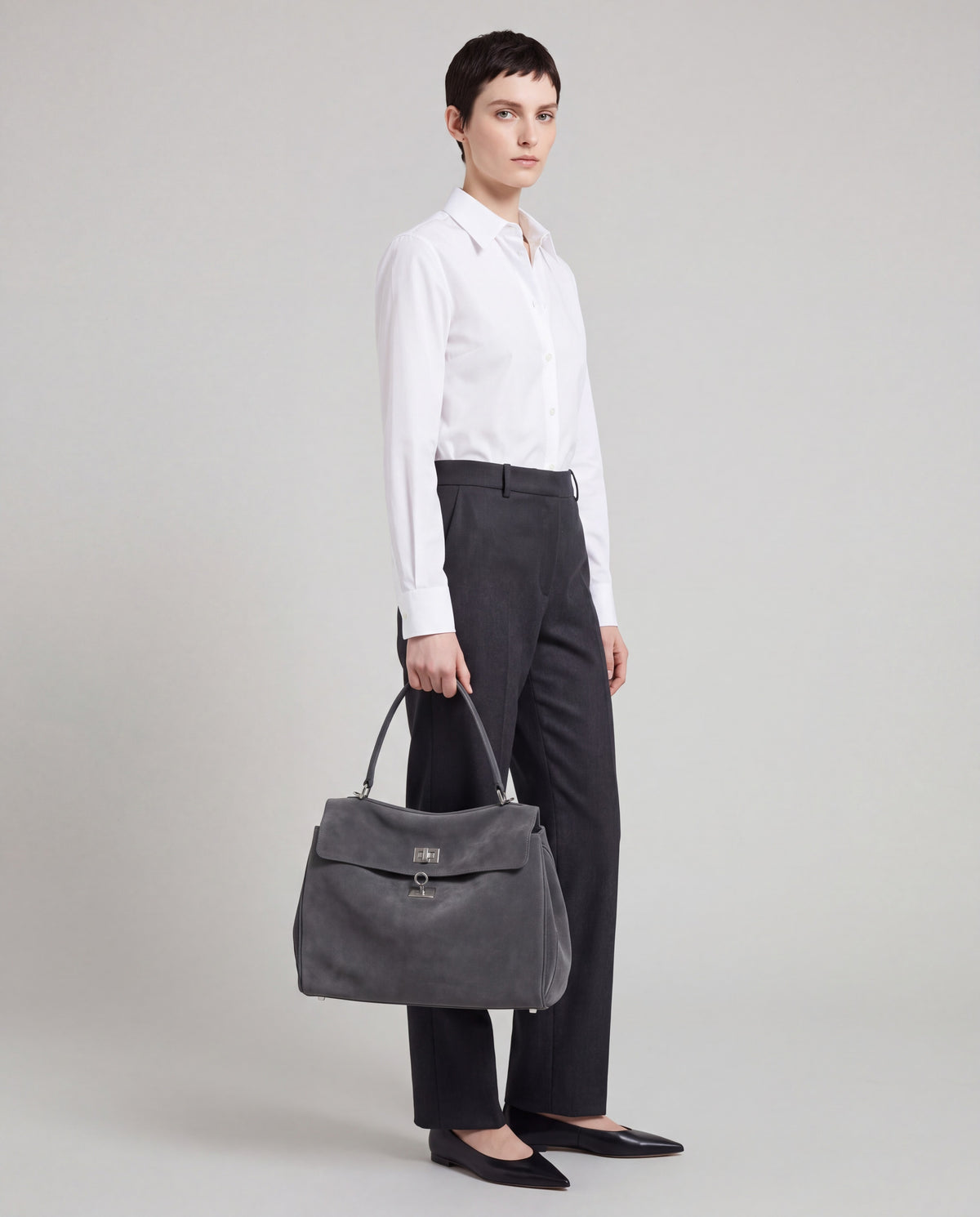Dolce Large bag in Grey – worn by model, close-up
