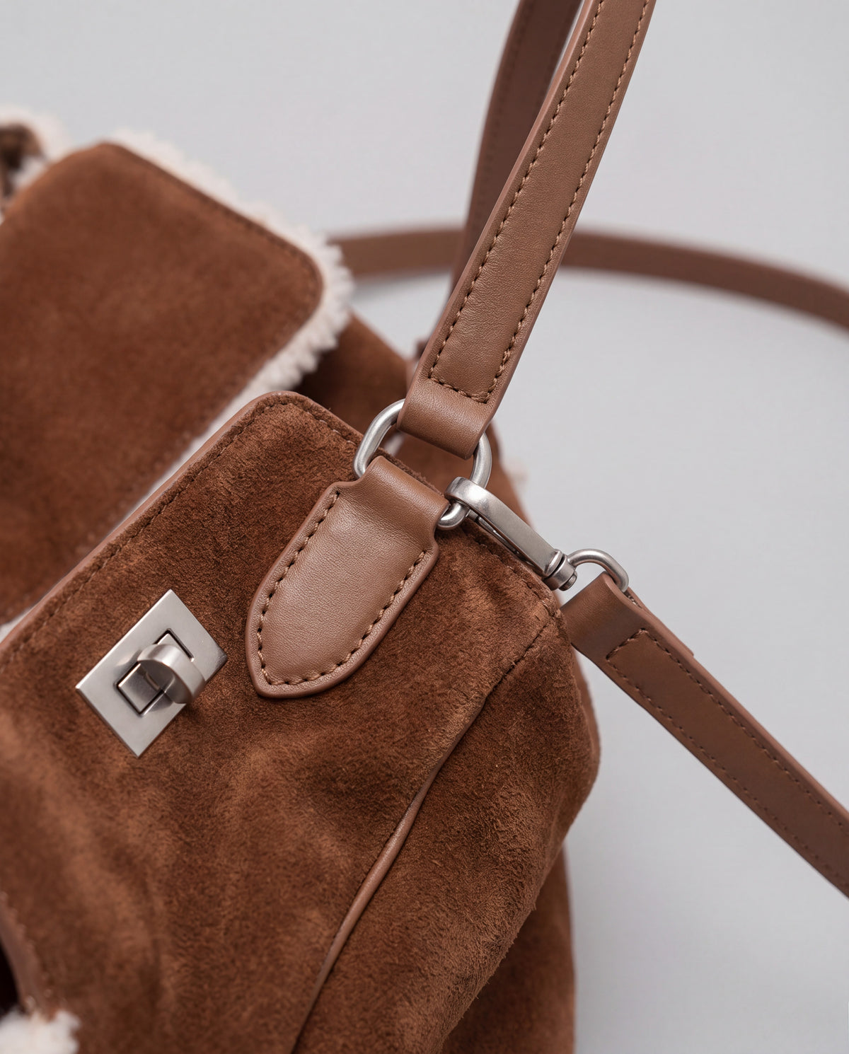 Dolce Medium bag in Brown – hardware detail
