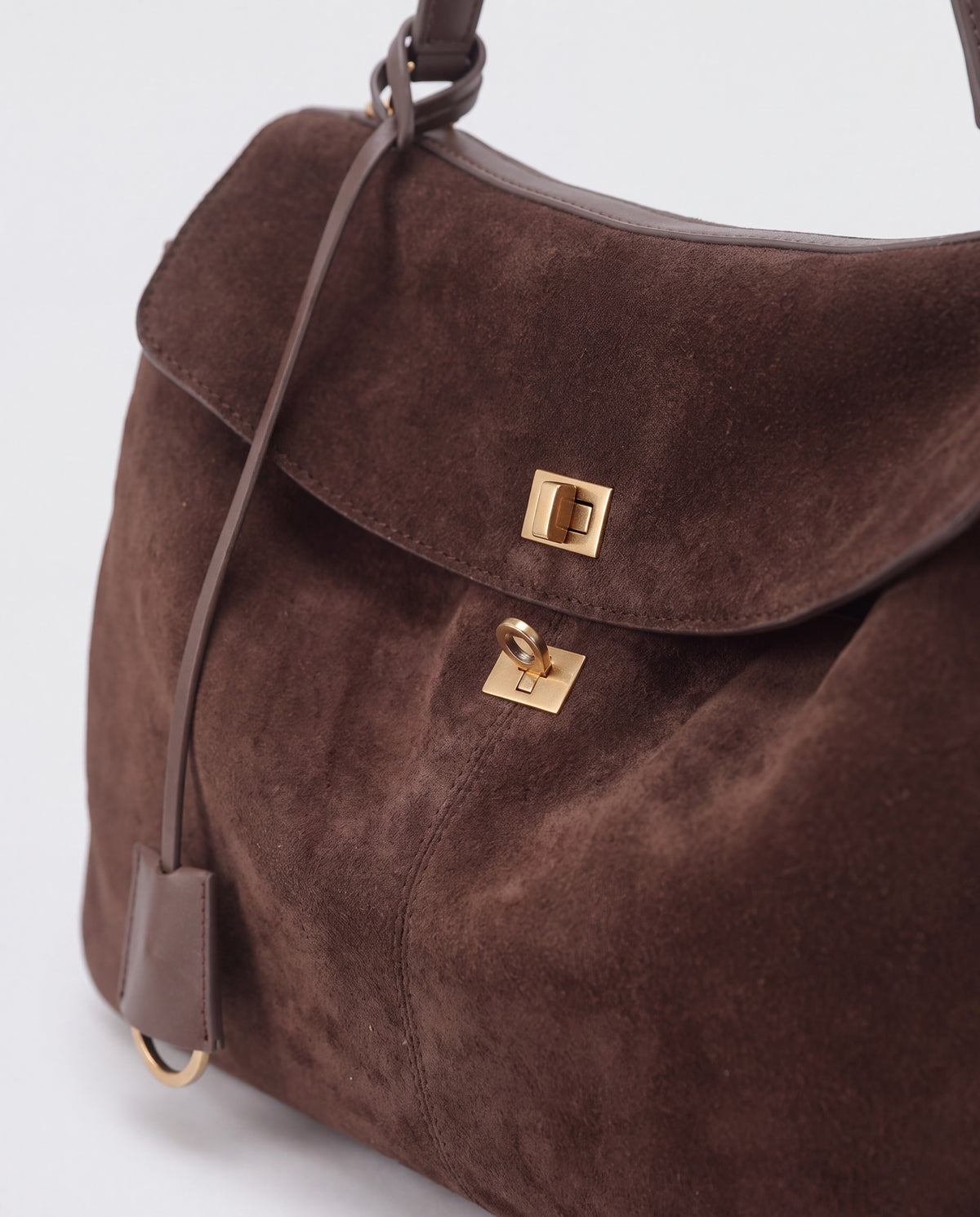 Dolce Medium bag in Chocolate – leather detail