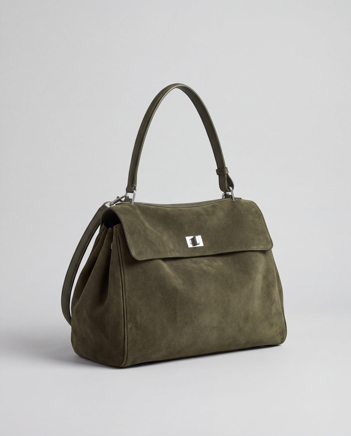 Dolce Medium bag in Forest – three-quarter view