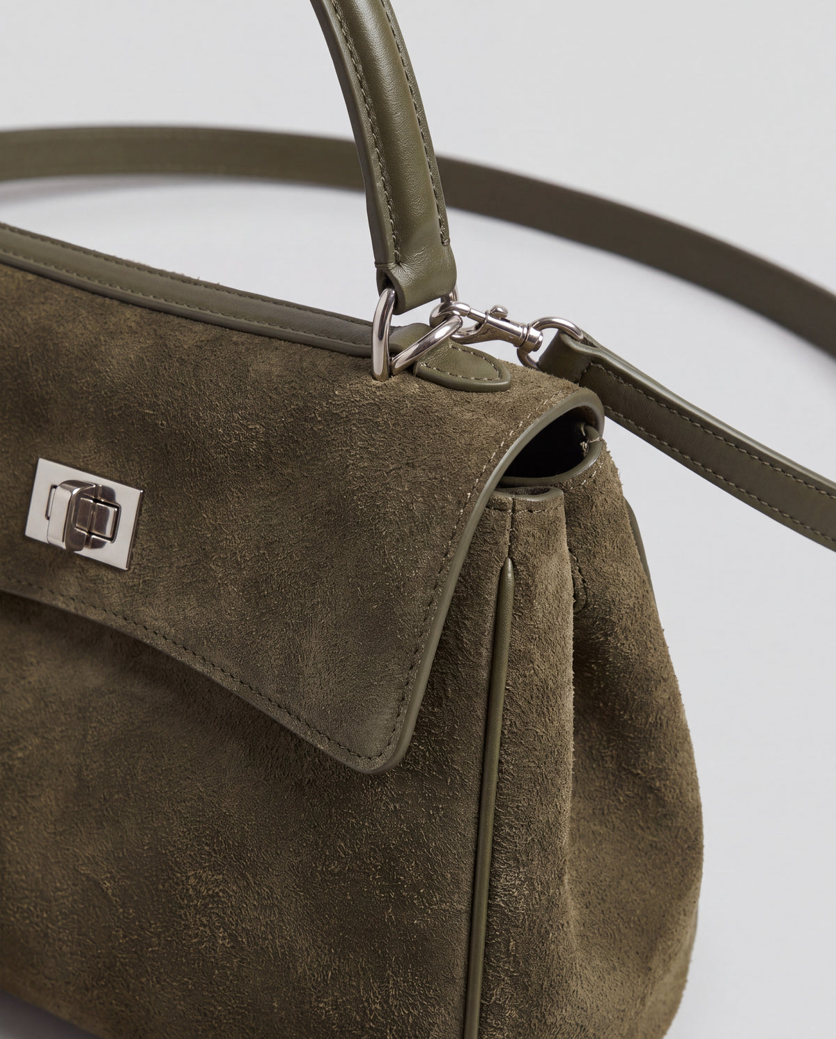 Dolce Medium bag in Forest – leather detail