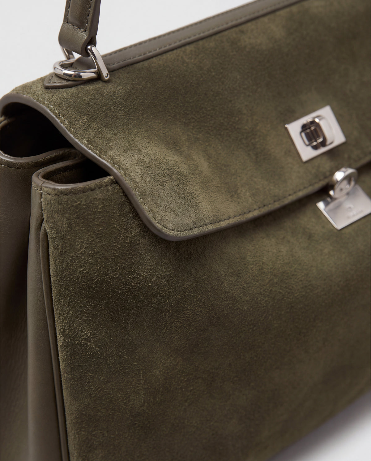 Dolce Medium bag in Olive – leather detail