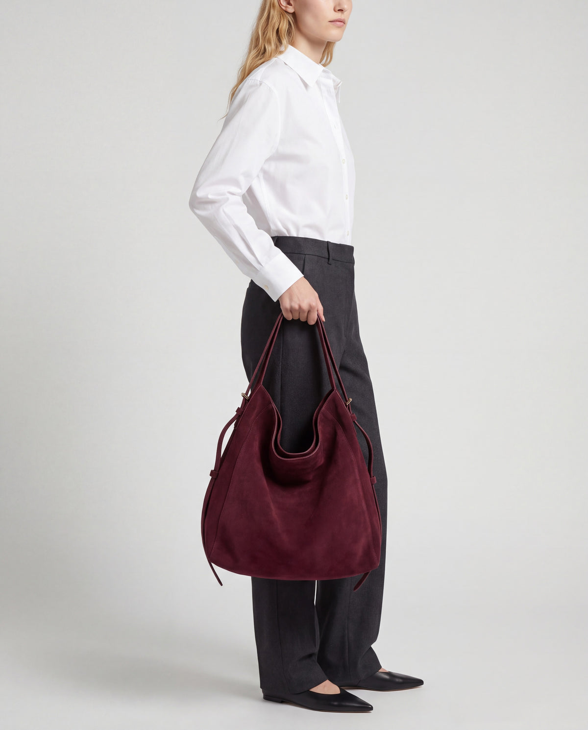 Fiato bag in Burgundy – worn by model, close-up