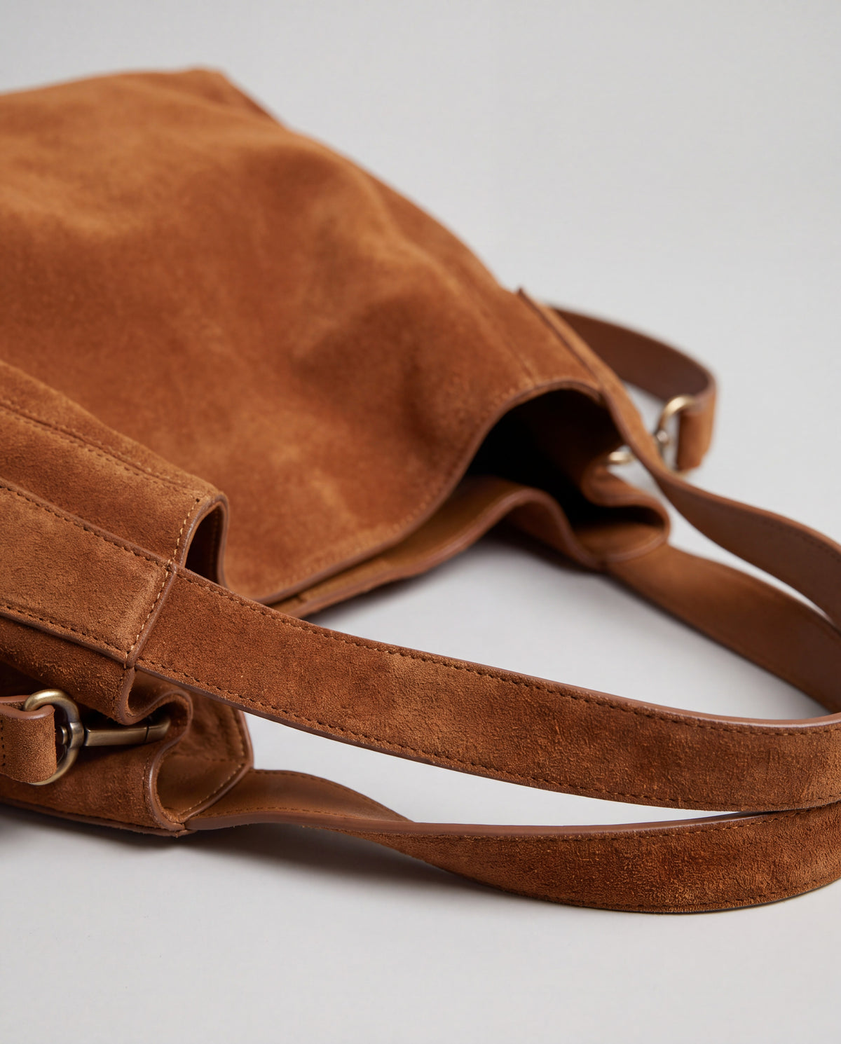 Fiato bag in Cognac – leather detail