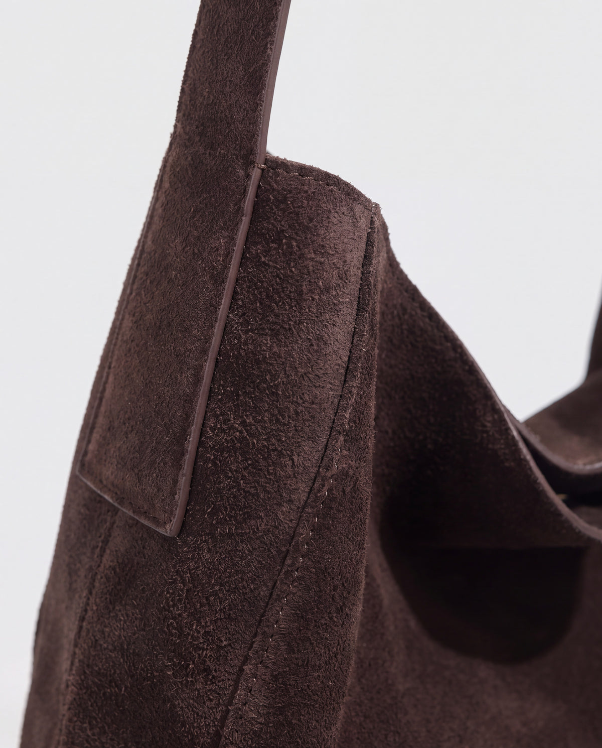 Fiato bag in Espresso – leather detail