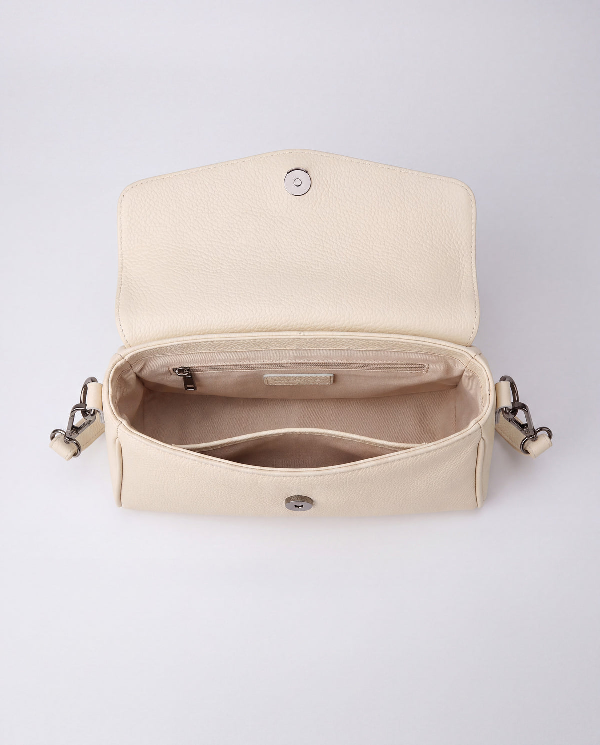 Fumo bag in Ivory – interior view
