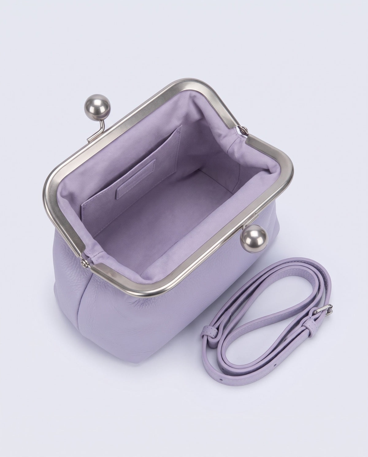 Inside view of the Garda frame bag in Lavender
