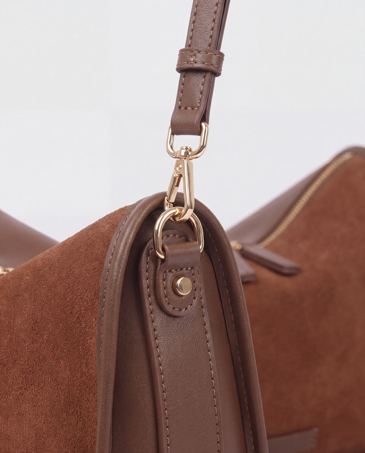 Grano bag in Brown – hardware detail