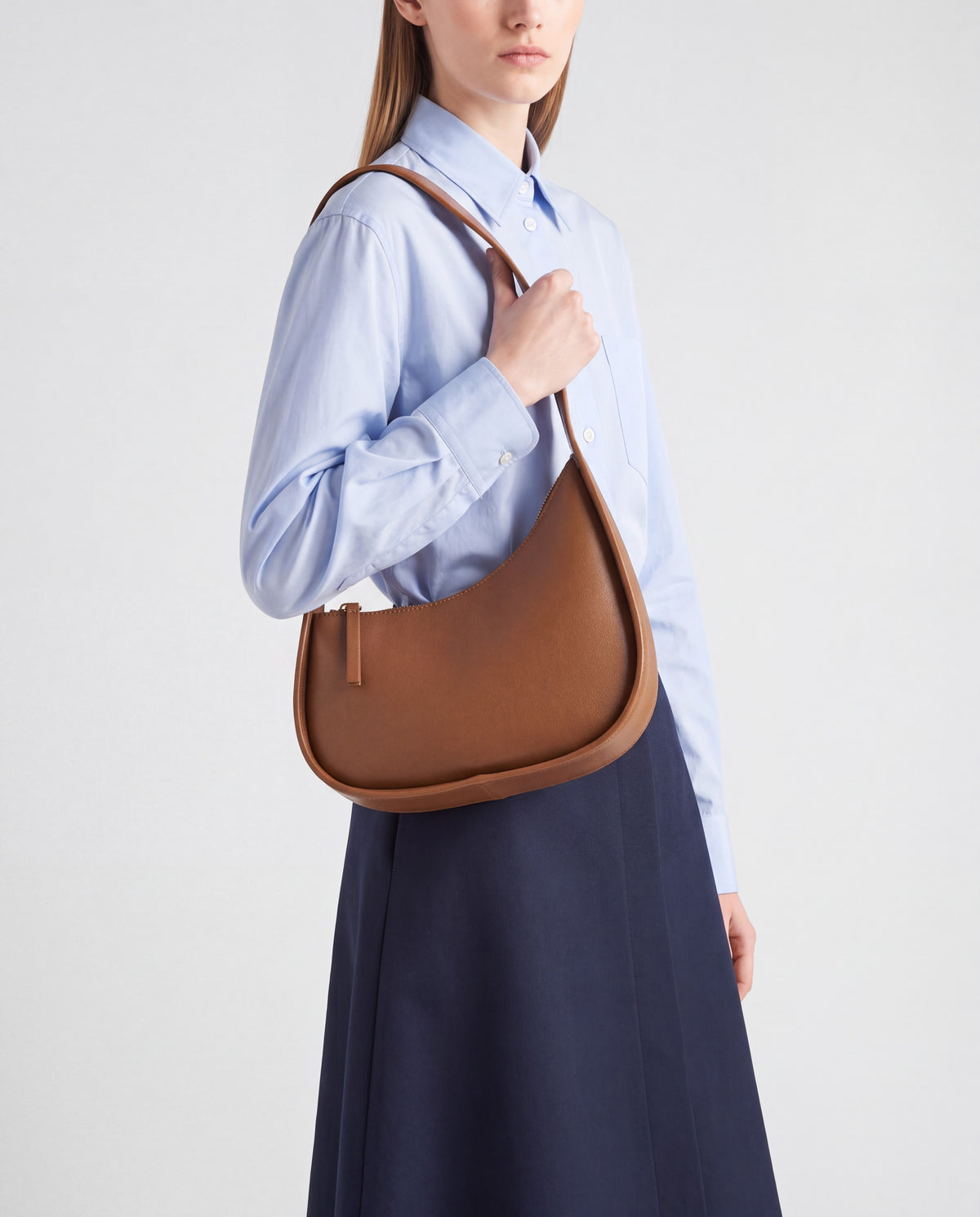 Muse bag in Caramel – worn by model, close-up