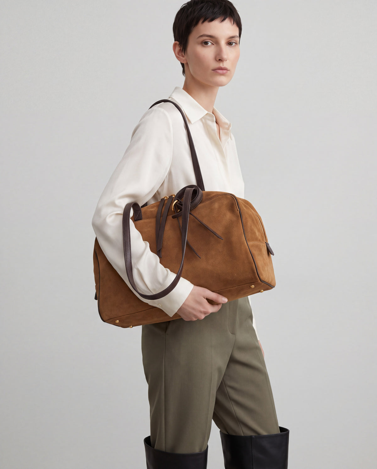 Haven bag in Tan – worn by model, close-up