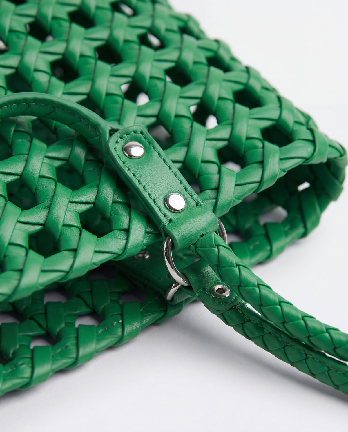 Lattice bag in Green – hardware detail