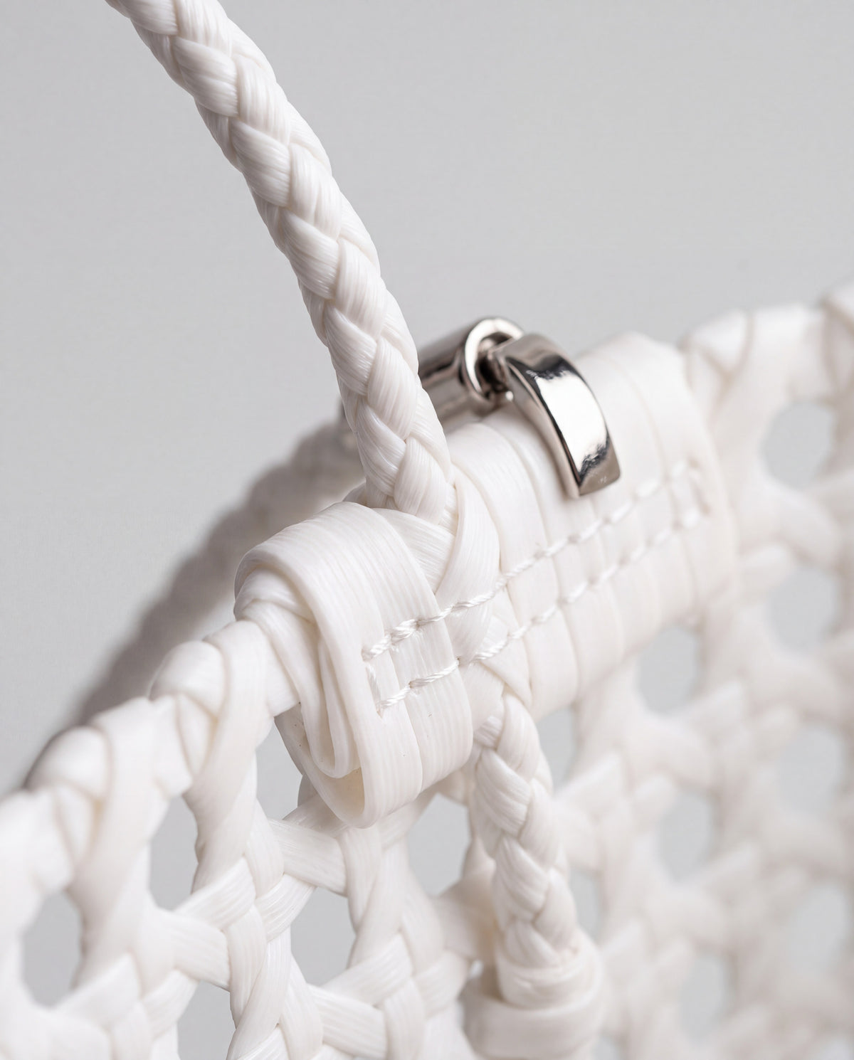 Lattice bag in White – hardware detail